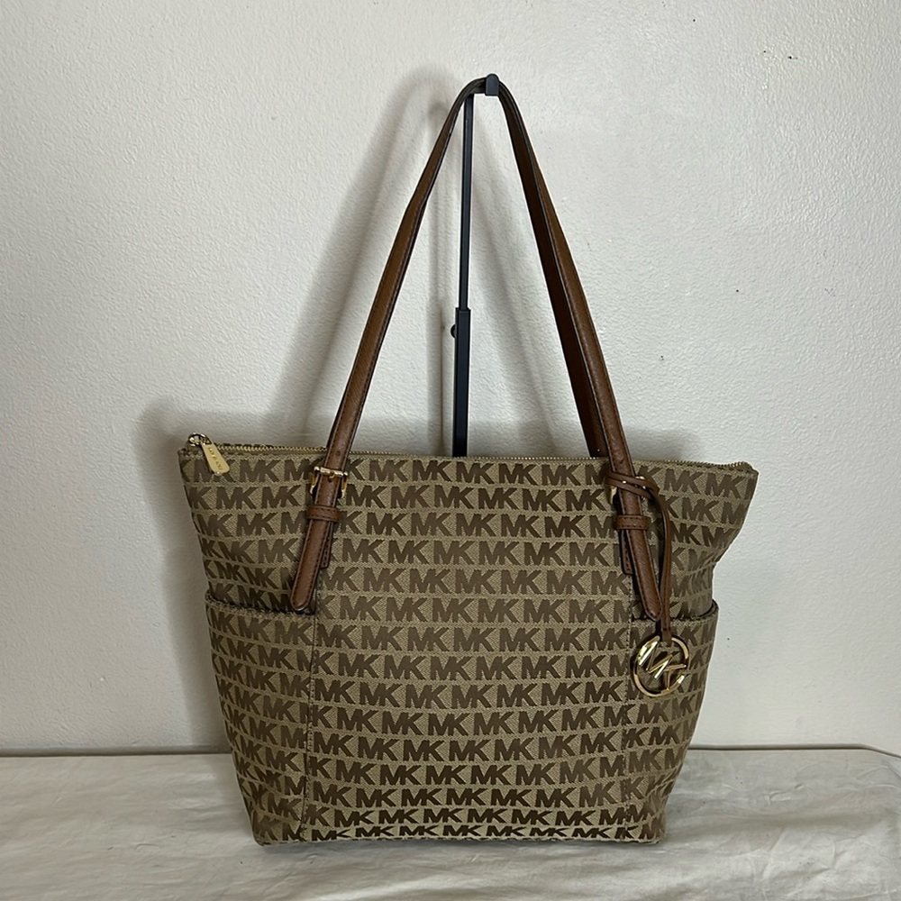 Michael Kors Tan Brown Jet Set Signature Canvas Shoulder Bag